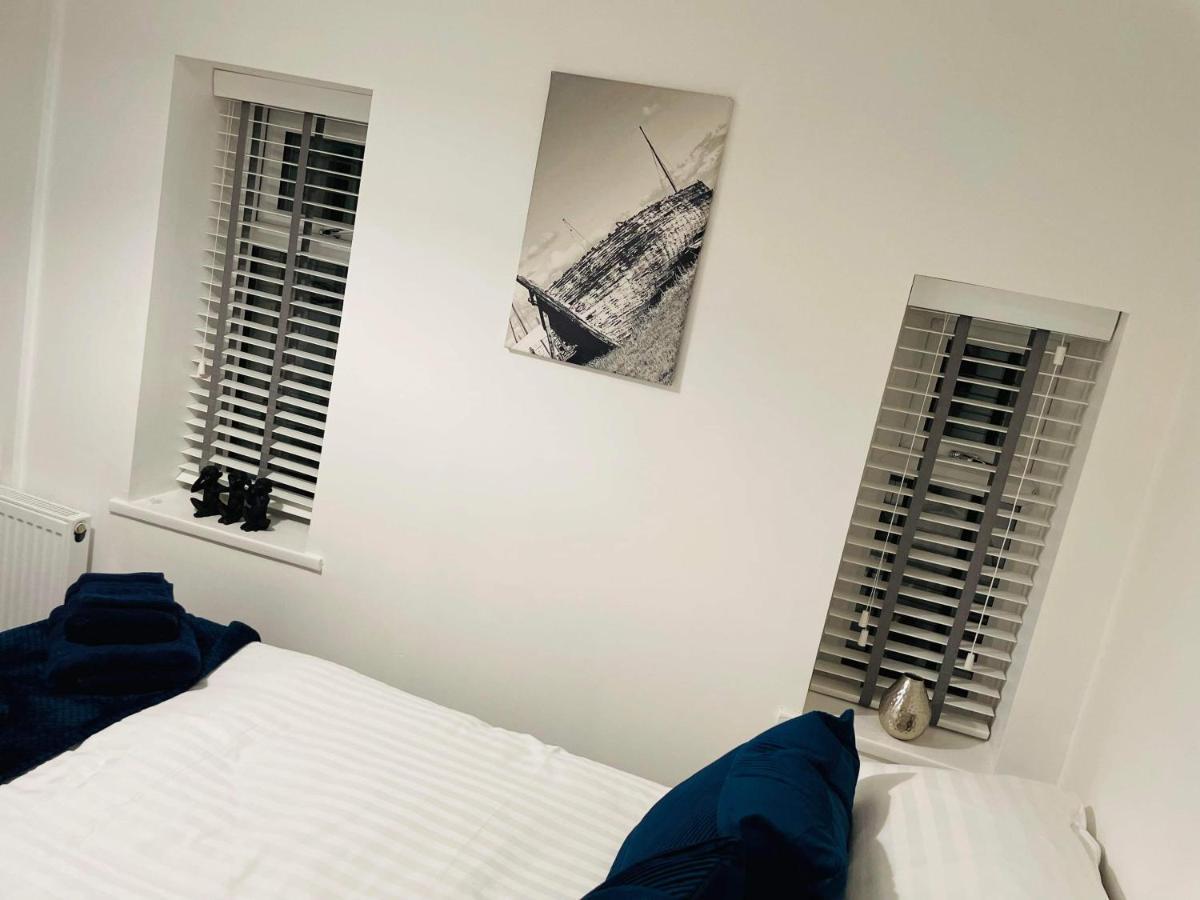 Luxury Suite 3 Bed Apartment Sleeps 6-8 Blackpool Exterior photo
