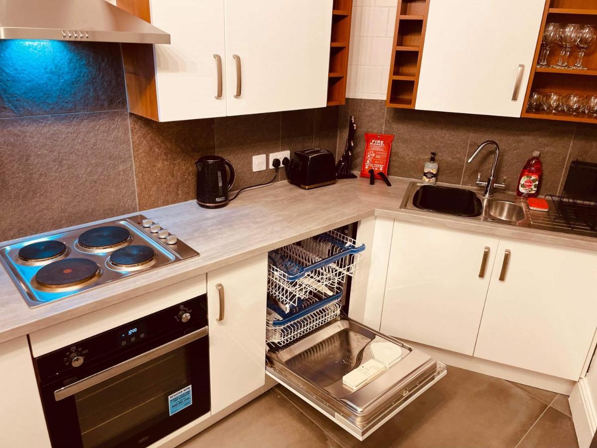 Luxury Suite 3 Bed Apartment Sleeps 6-8 Blackpool Exterior photo