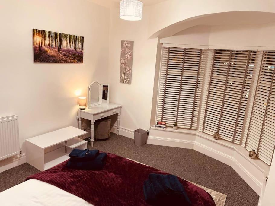 Luxury Suite 3 Bed Apartment Sleeps 6-8 Blackpool Exterior photo